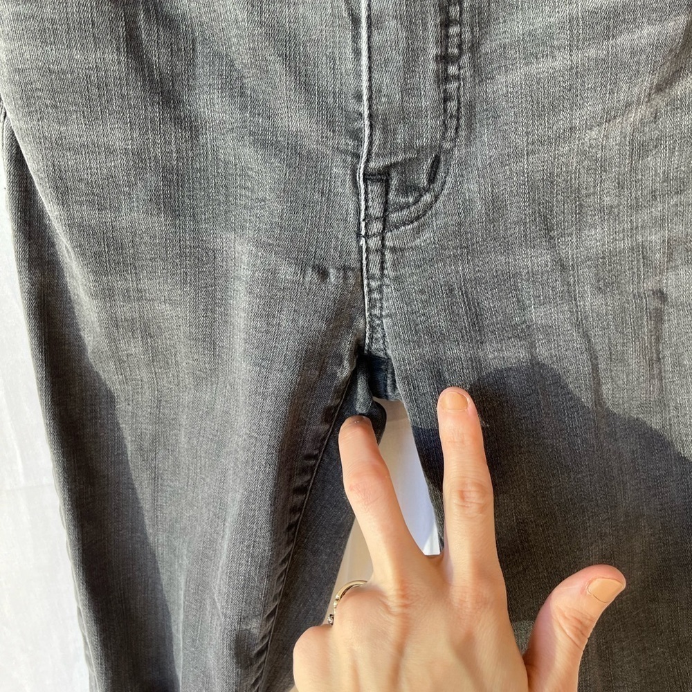 Madewell 9” Mid Rise Skinny Jeans in Black - Picture 12 of 16